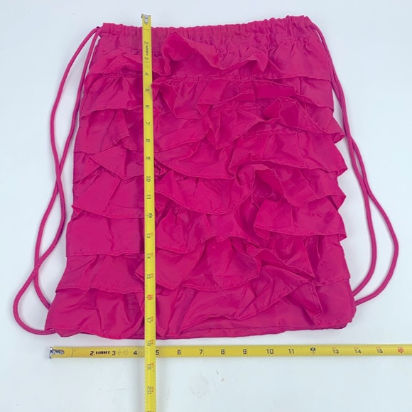 Thirty One Pink ruffled Cinch Bag Fuschia Drawstrings Zip Pocket Discontinued - Picture 8 of 9